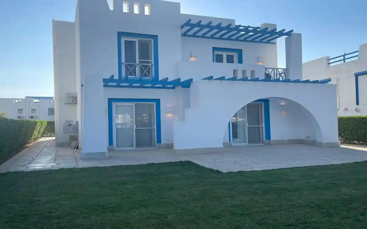 فيلا مستقلة 250م - فيو البحر - للبيع في ماونتن فيو الساحل الشمالي